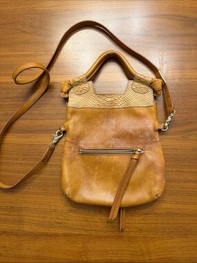 Leather Crossbody Bag in Cognac Brown
